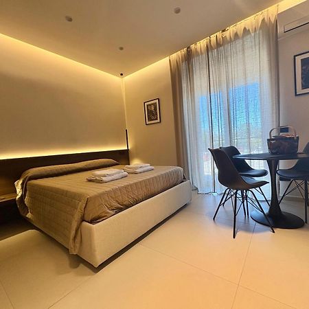 Stay In Napoli Bagian luar foto