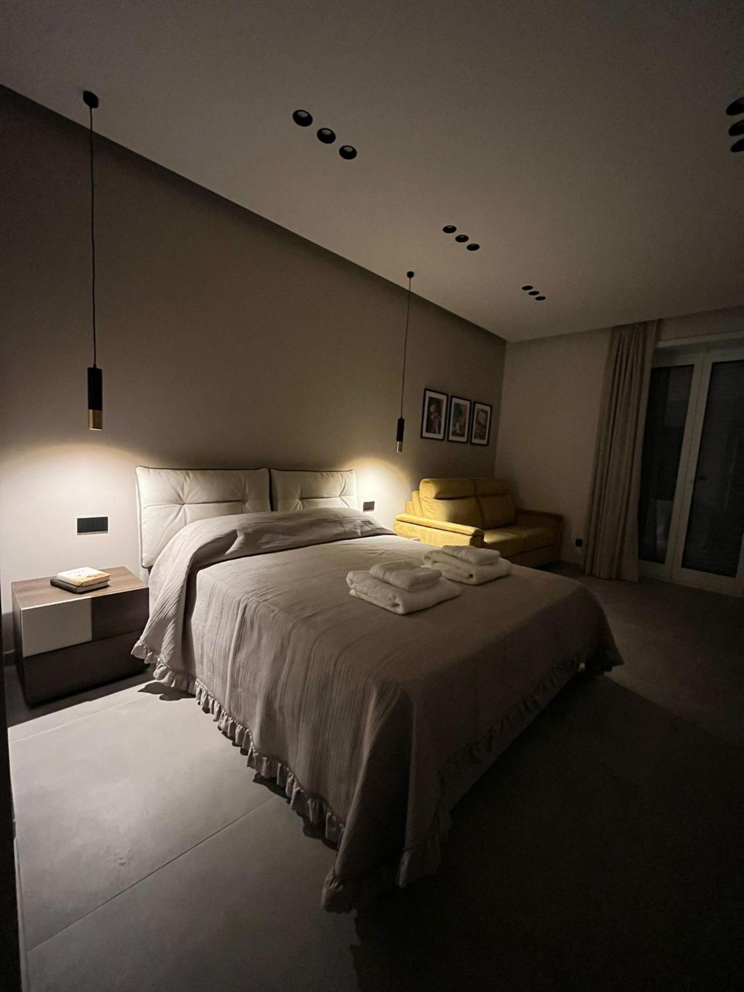 Stay In Napoli Bagian luar foto