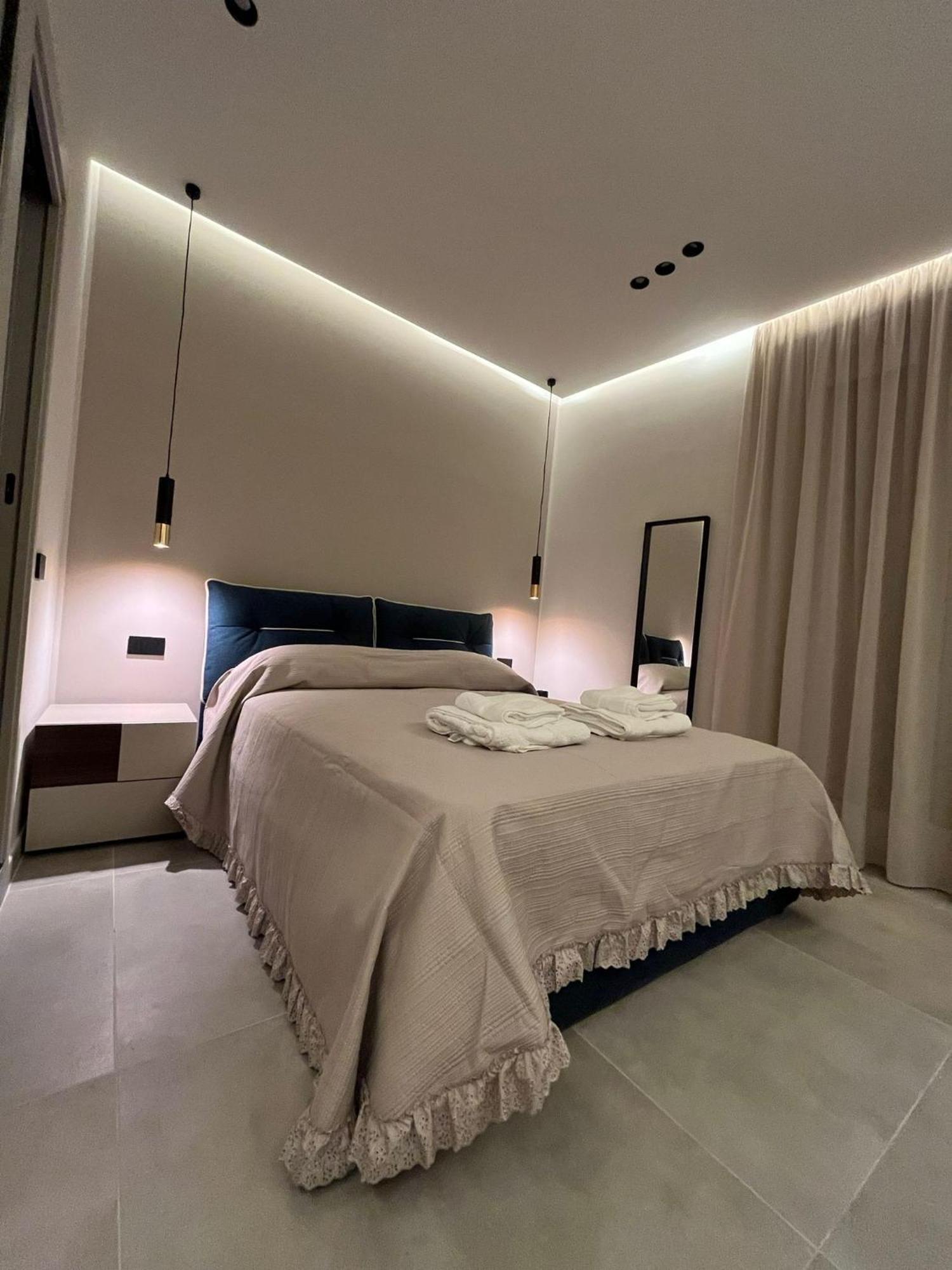 Stay In Napoli Bagian luar foto