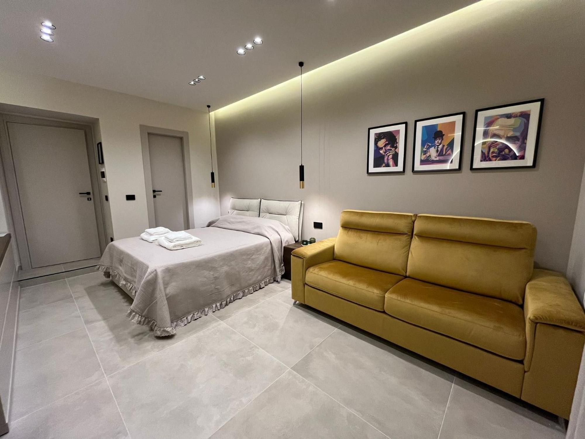Stay In Napoli Bagian luar foto