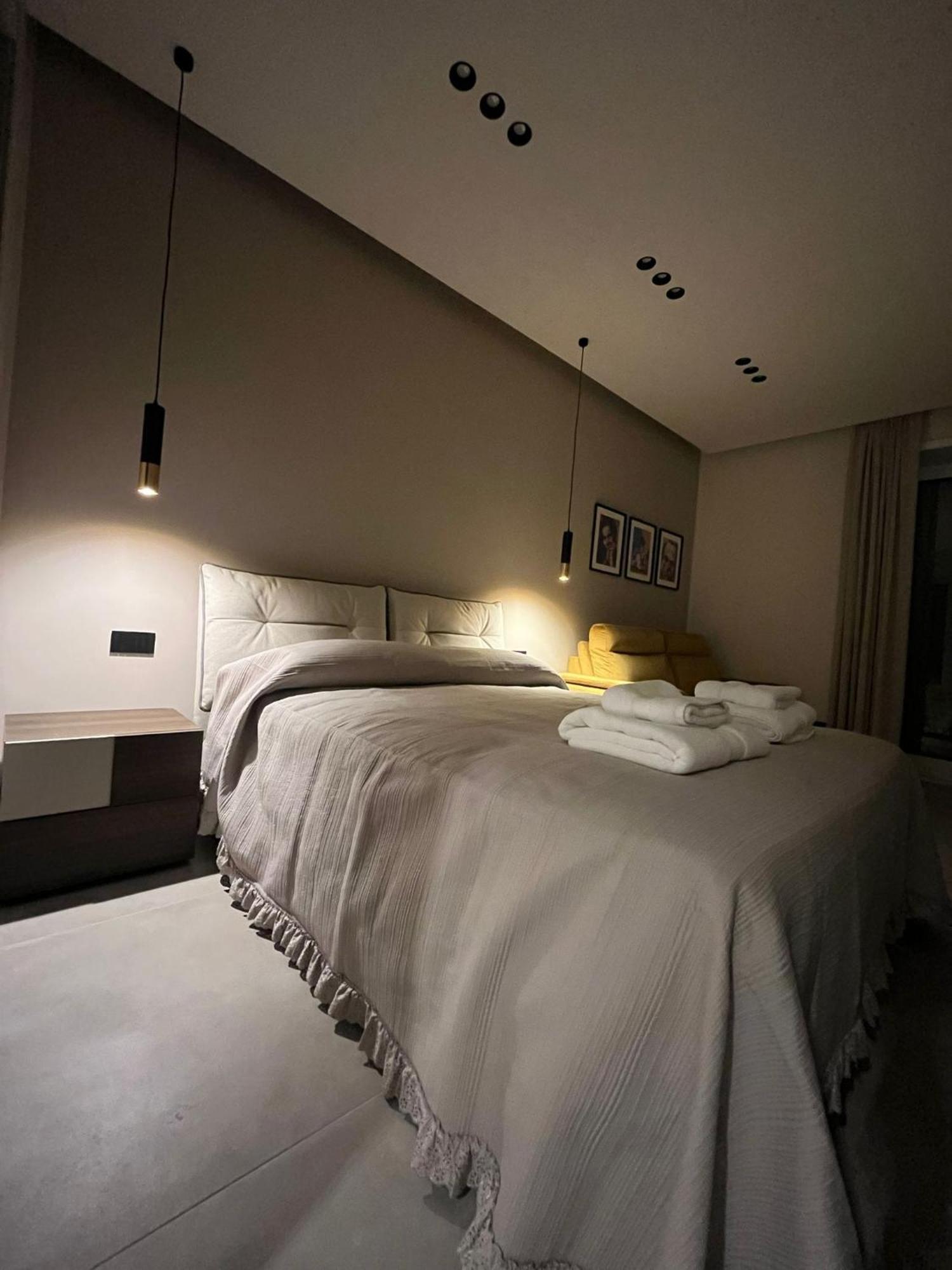 Stay In Napoli Bagian luar foto