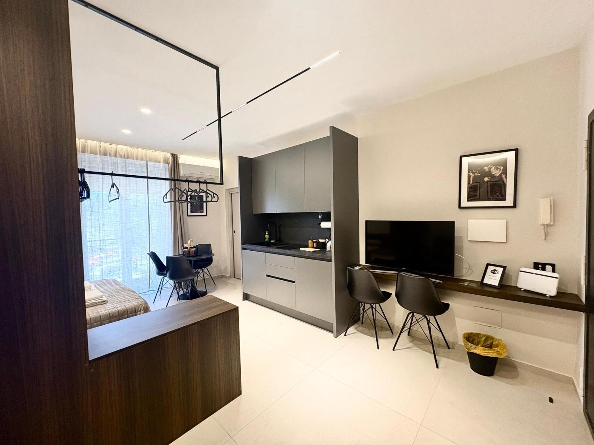 Stay In Napoli Bagian luar foto