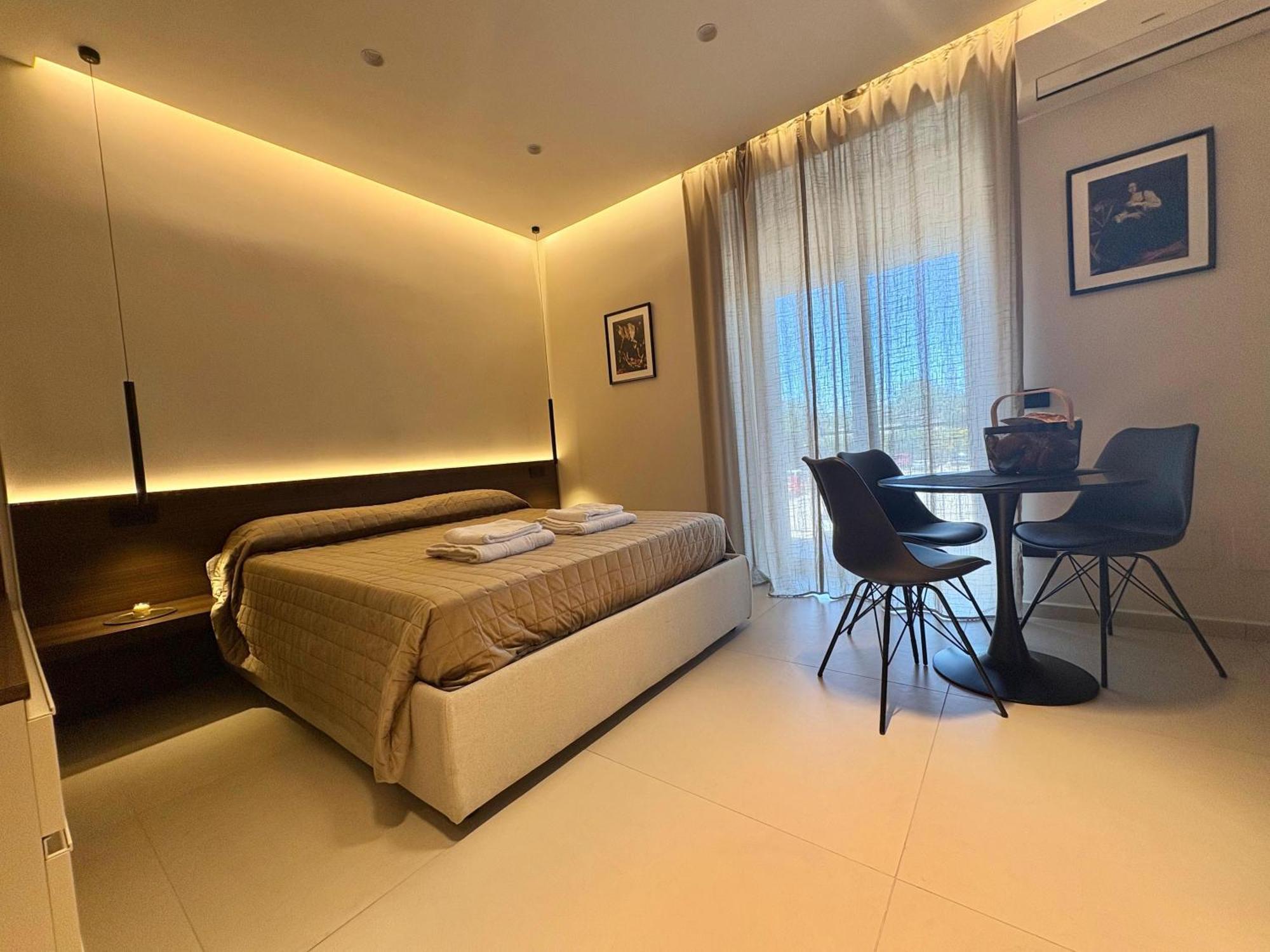 Stay In Napoli Bagian luar foto