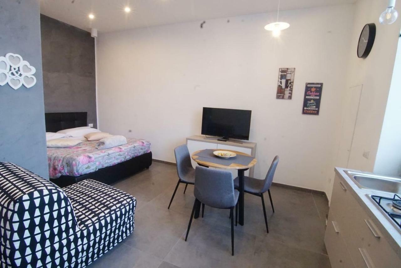 Stay In Napoli Bagian luar foto