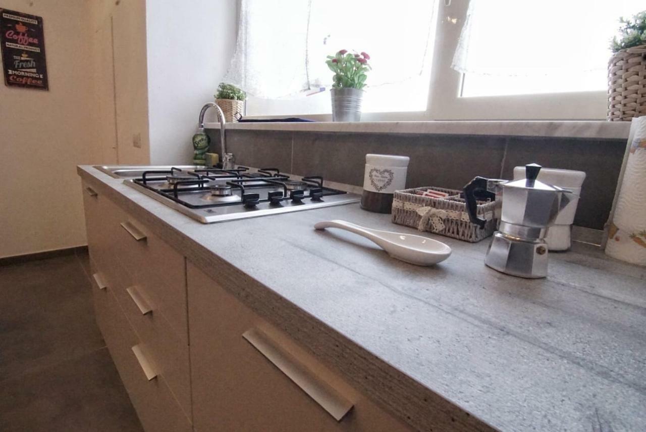 Stay In Napoli Bagian luar foto